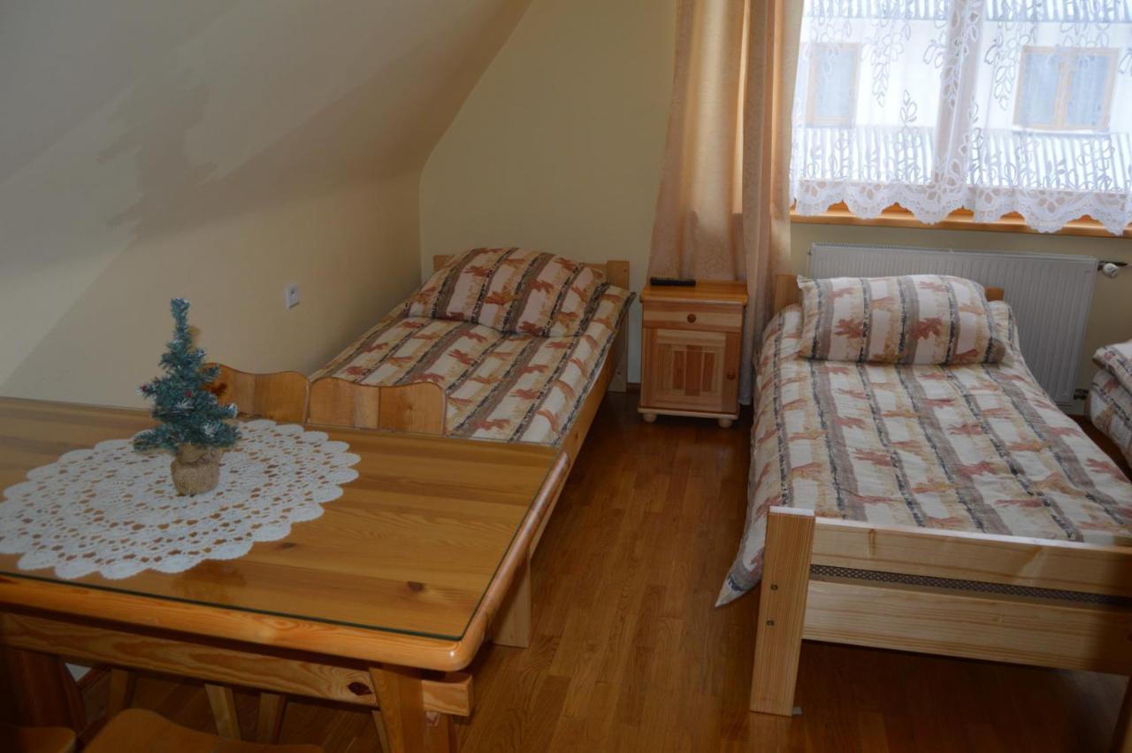 Pokoje Goscinne U Gordona Poronin Habitación foto